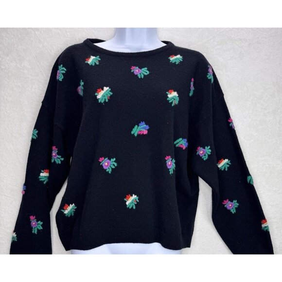 Cambridge Dry Goods Women's Black Floral Embroidered Sweater Size Large - Picture 2 of 10